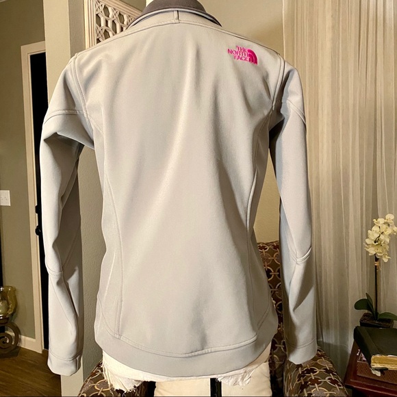 Women’s The North Face Jacket - Picture 2 of 5